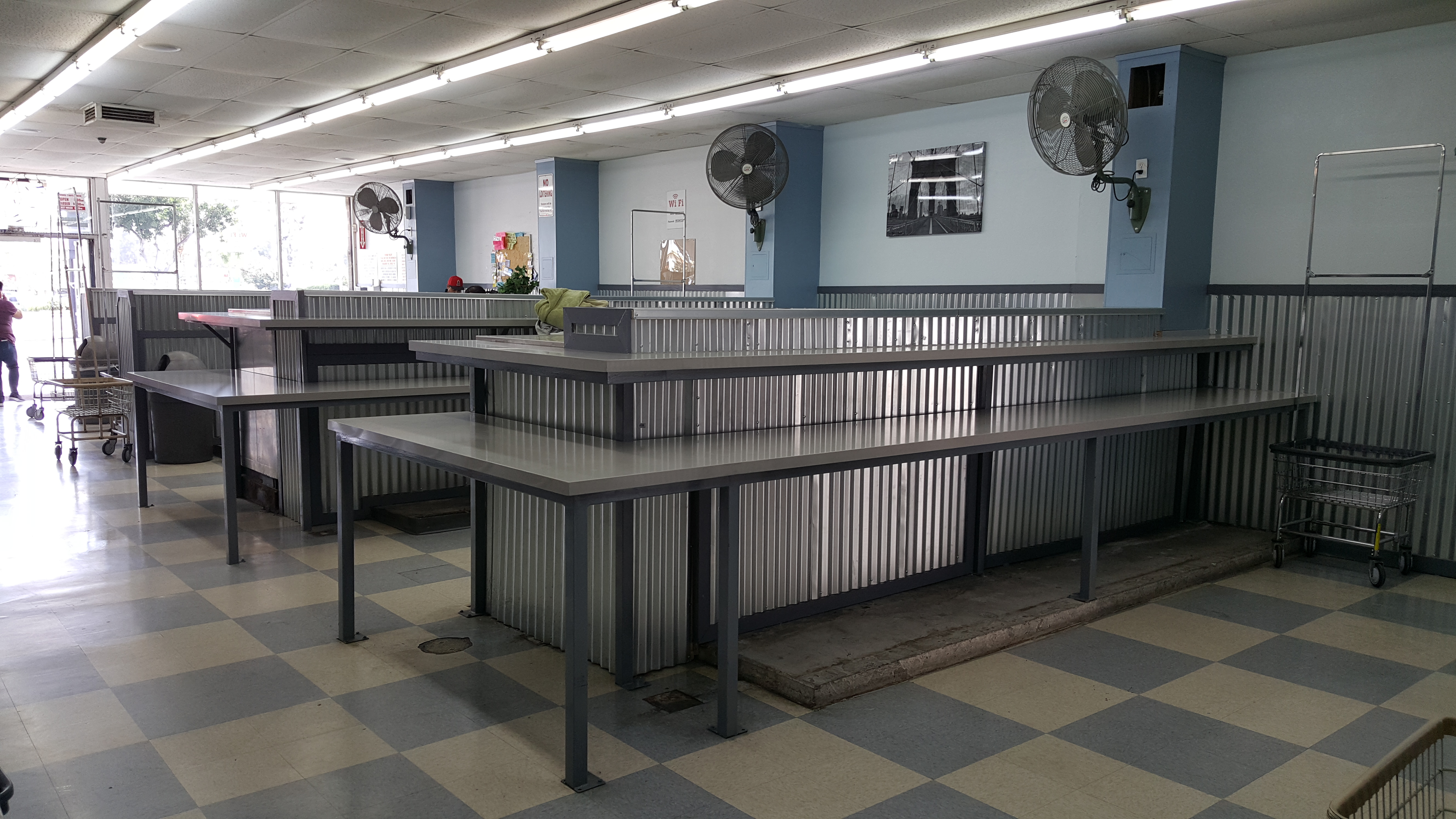 Stadium Coin Laundry